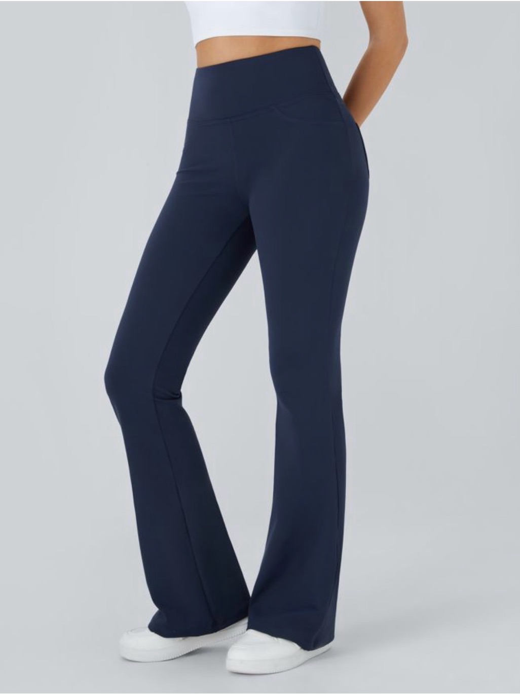 Halara High Waisted Flare Yoga Leggings - Women’s Med Functional Pockets (Nwt)